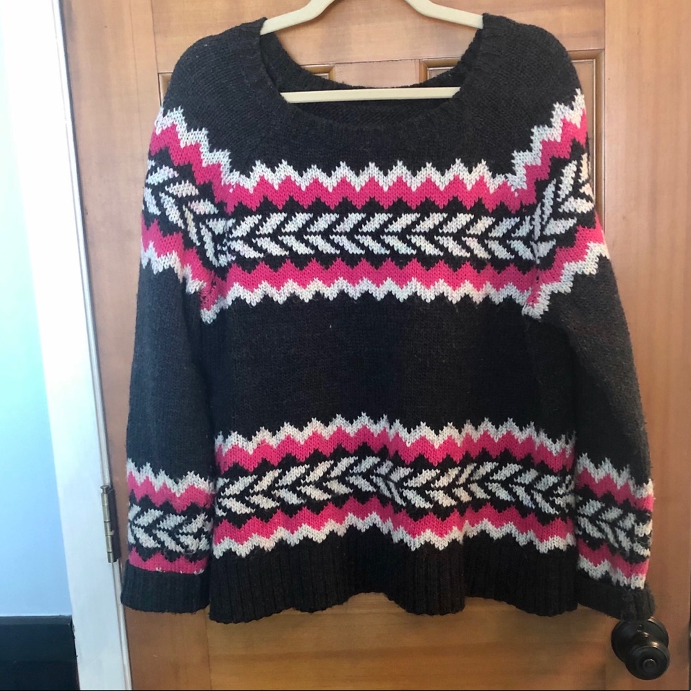 American Eagle Outfitters sweater